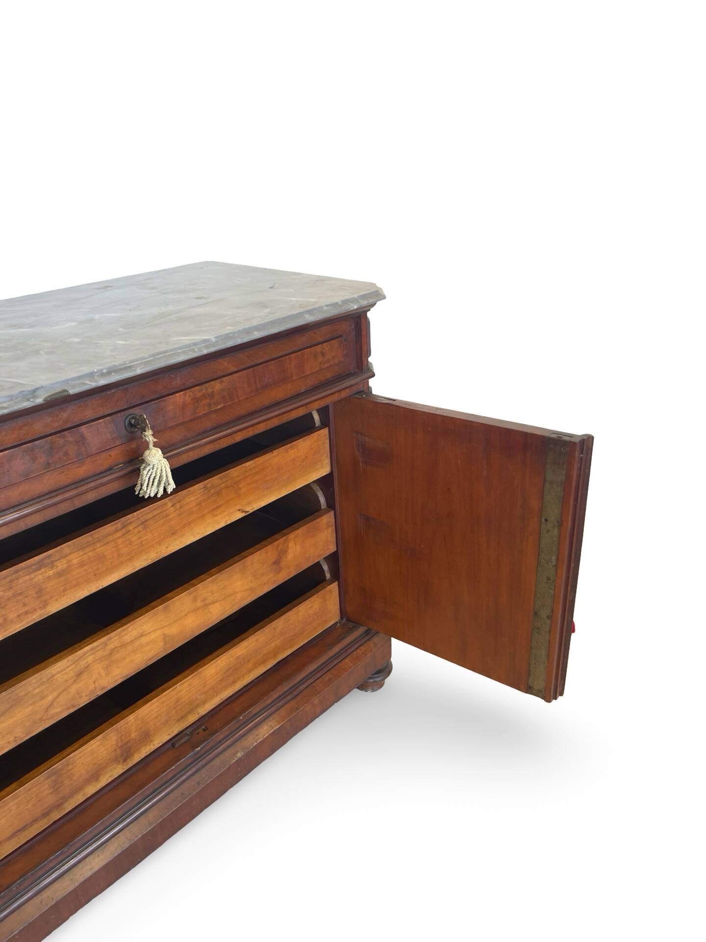 Commode Umbertino en acajou et noyer, 19e siècle.