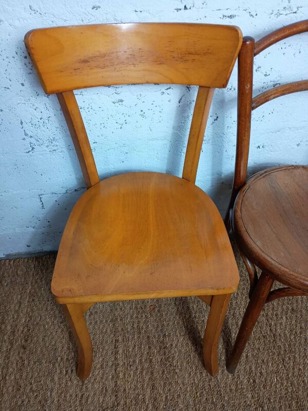 Ensemble de 4 chaises bistrot dépareillées Fischel vintage