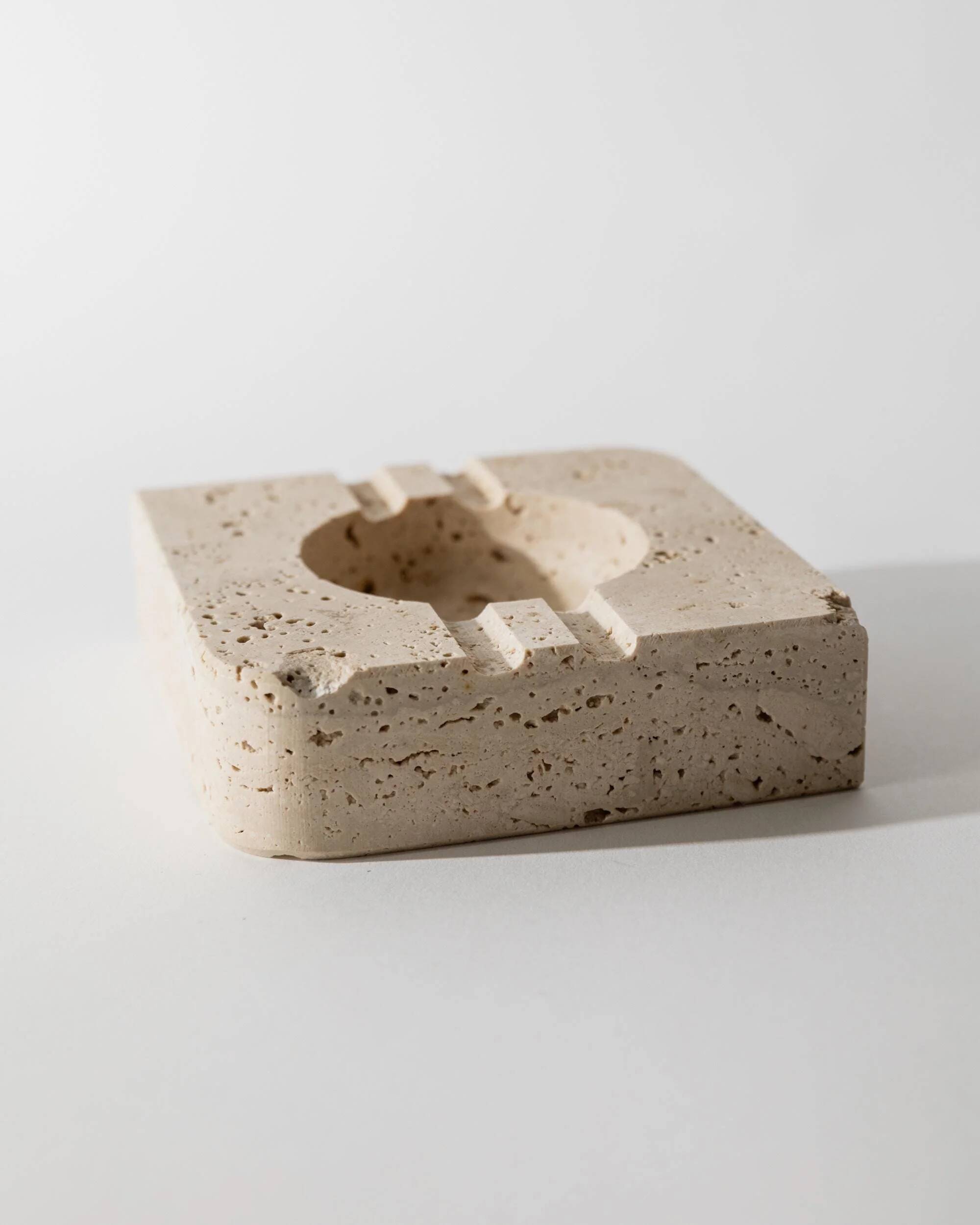 Vintage alabaster ashtray from the 1960s, beige stone, mid-century design, San Gimignano, Italy.