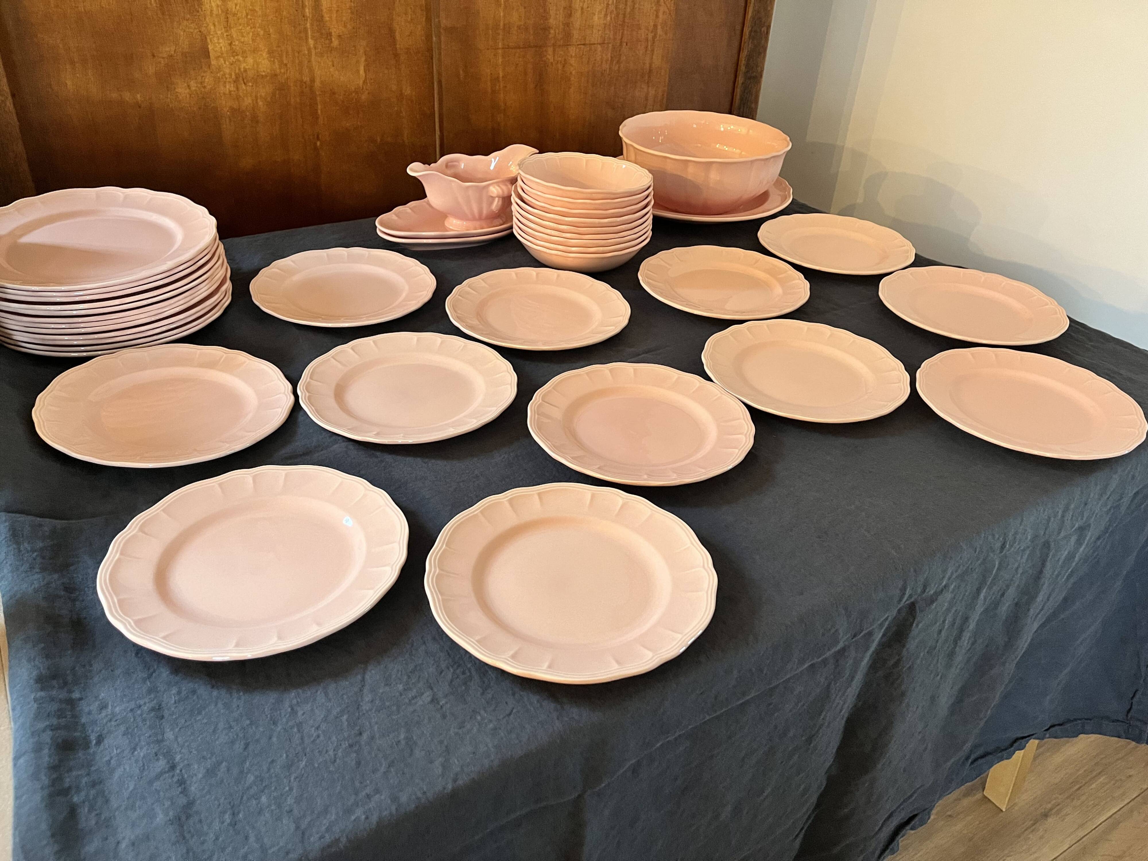 Salins 38 Piece Pink Dinnerware Set