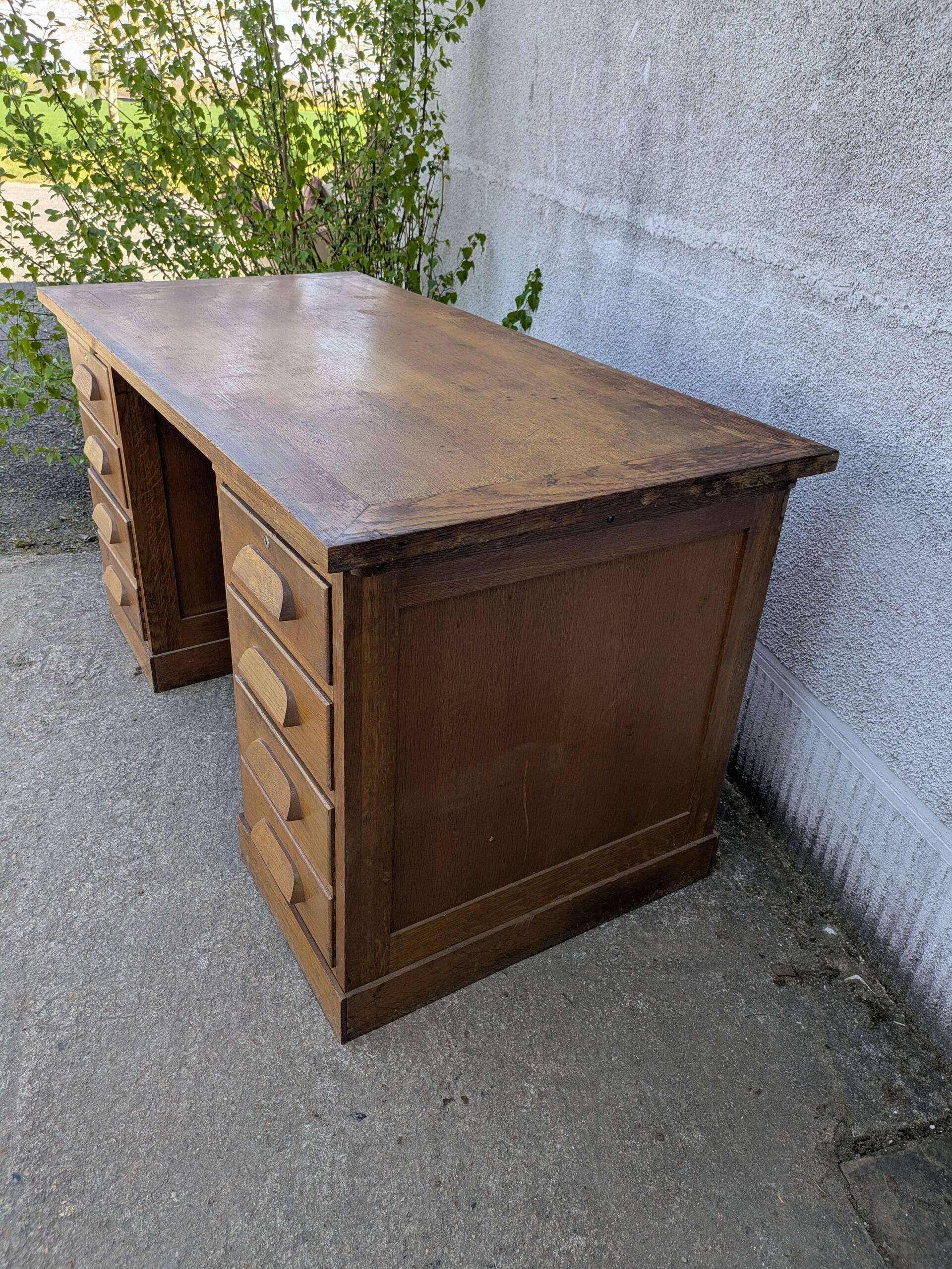 Bureau administratif adulte