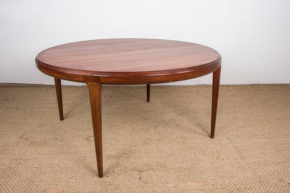 Grande table basse Danoise ronde en teck modèle 283 par Johannes Andersen pour CFC Silkeborg 1960.