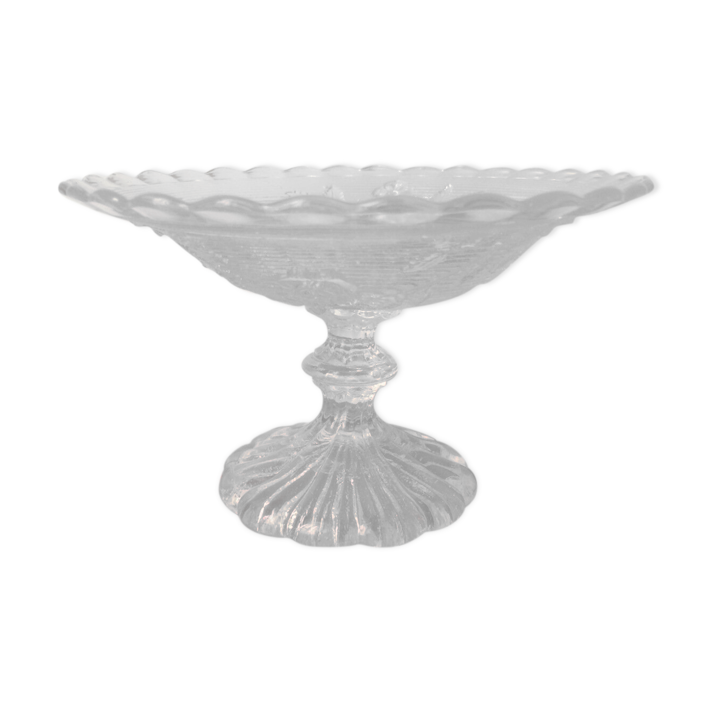 Cut on foot in molded glass