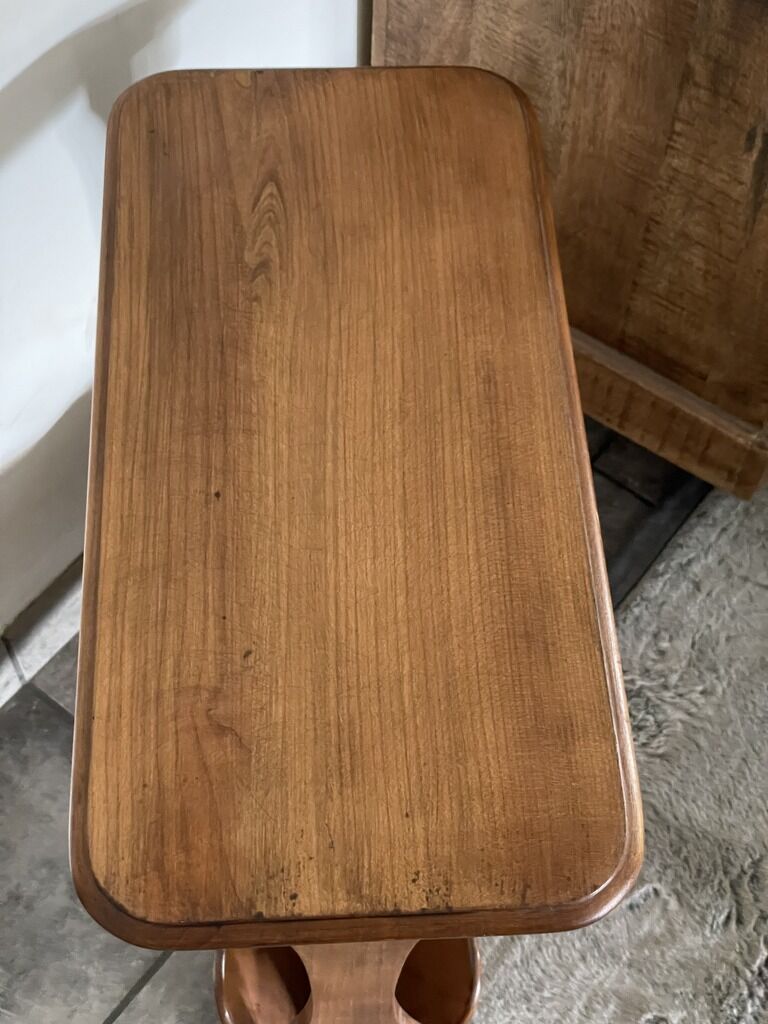 Desserte magazine holders