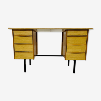 Formica desk