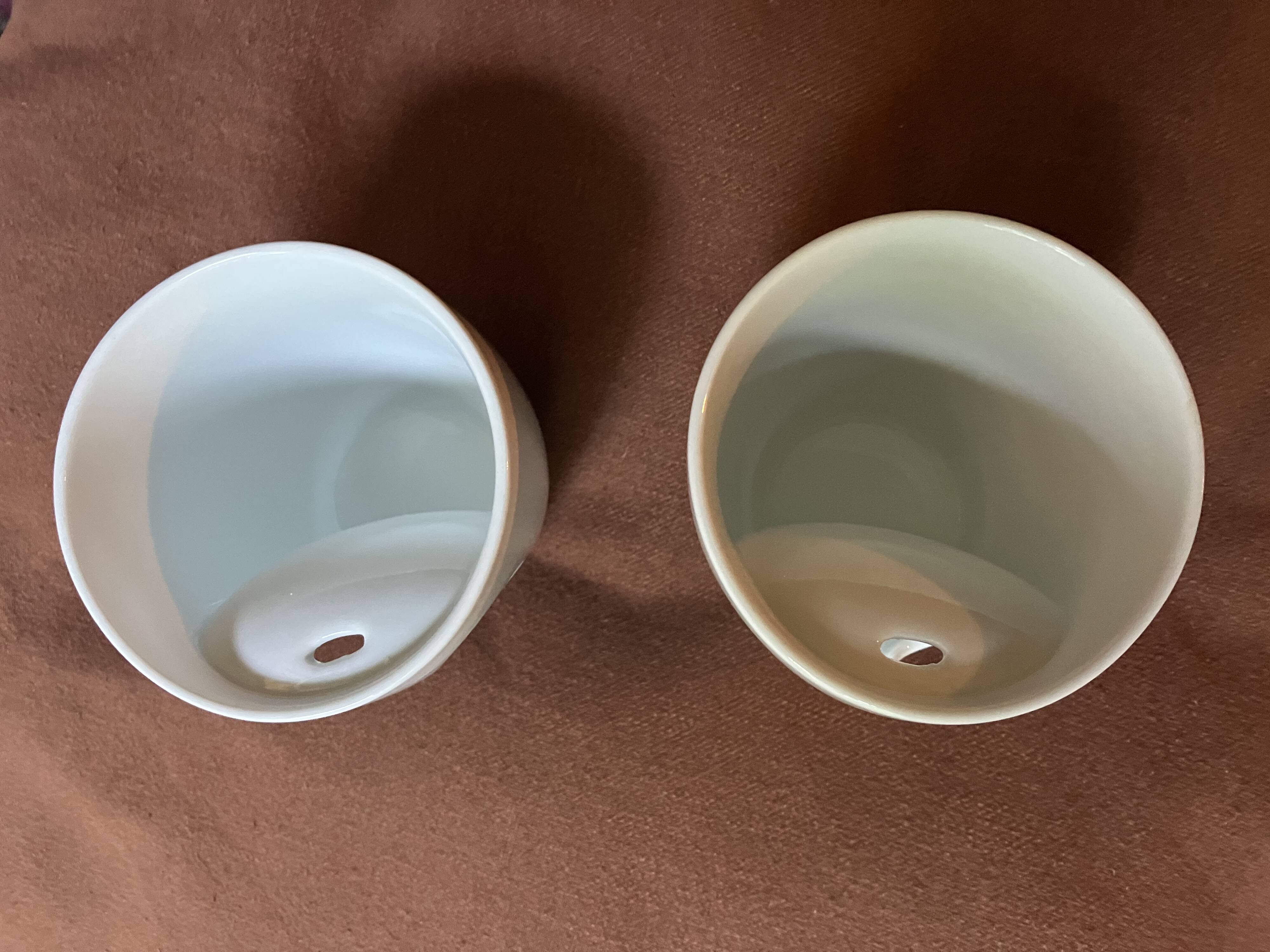Paire mugs blancs faïence porte cuillère moderne rare