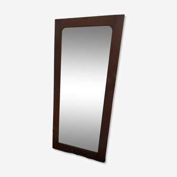 Rounded wooded mirror