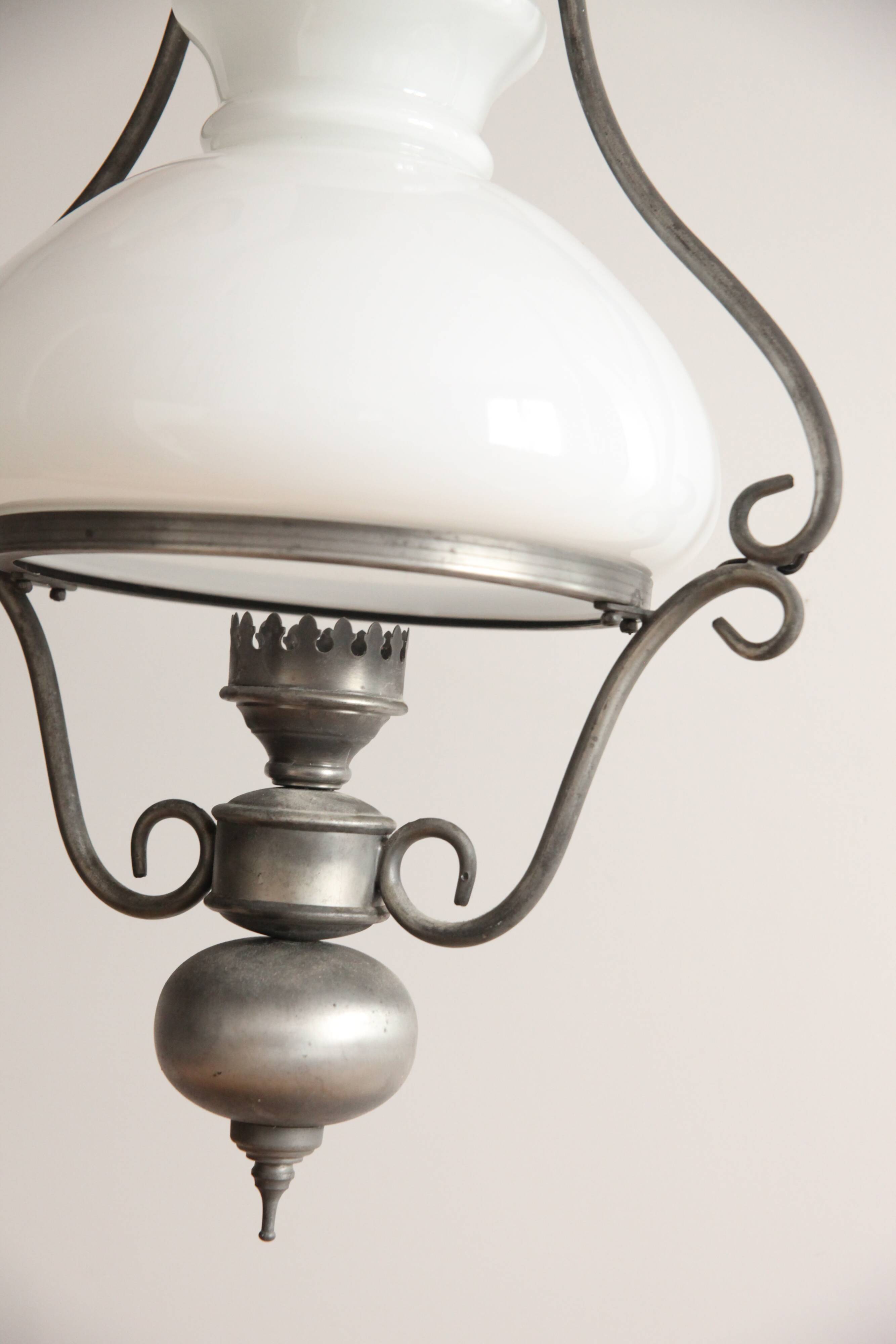 Suspension opaline and tin