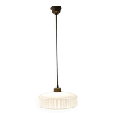 Suspension lumineuse en verre opalin années 1950