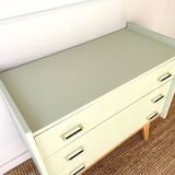 Vintage chest of drawers
