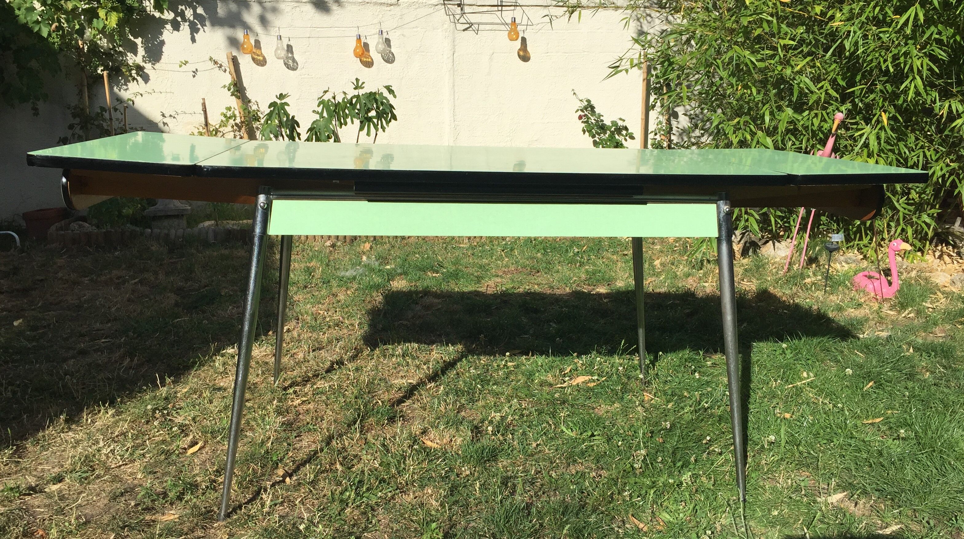 Vintage set in formica