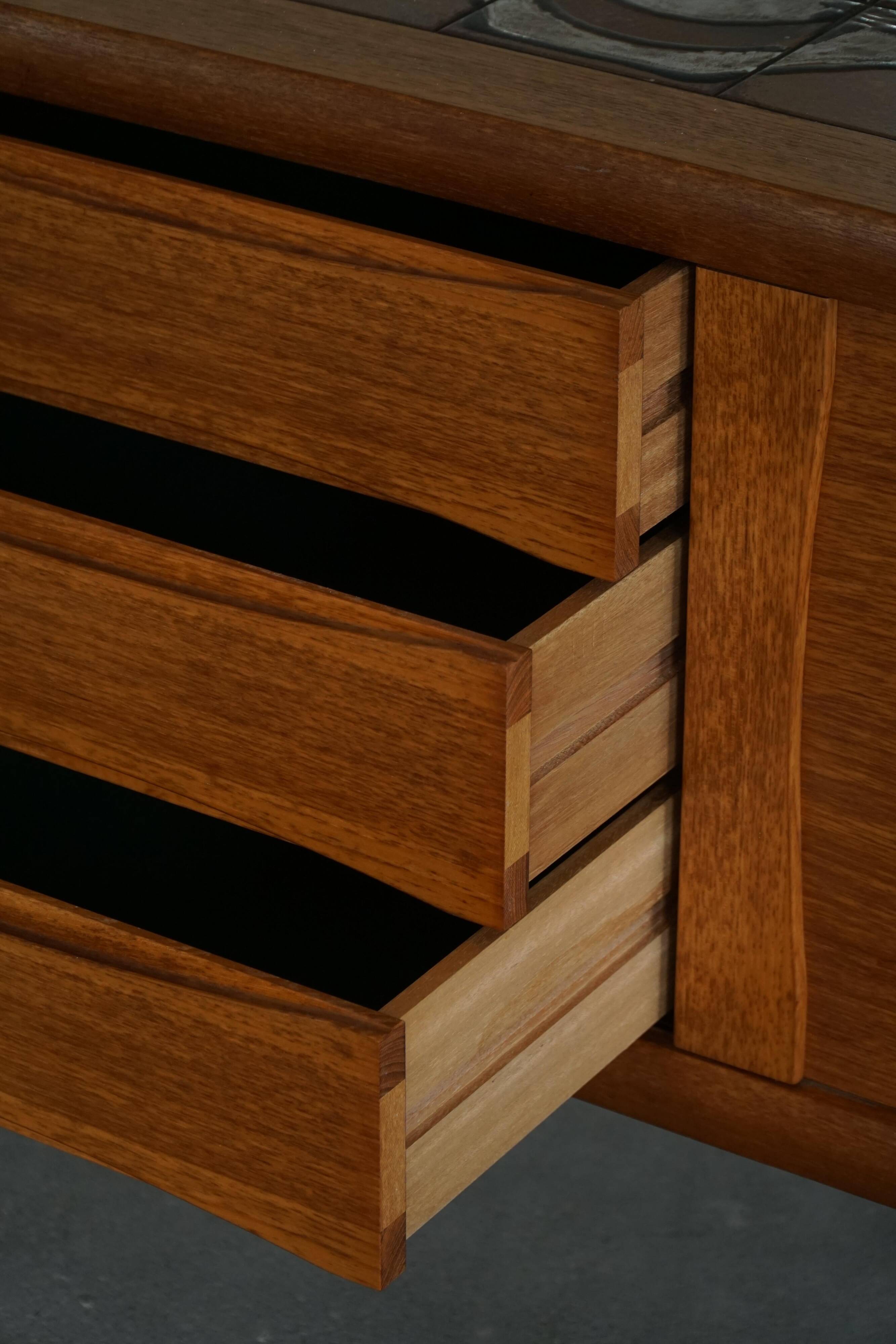 Hansen & Pedersen, independent teak credenza from mid-century modern, 1960s.