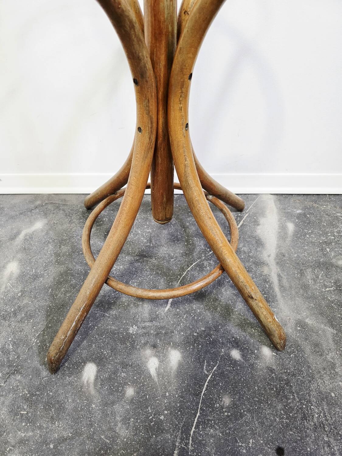 Porte-manteau et porte-chapeau en bois courbé