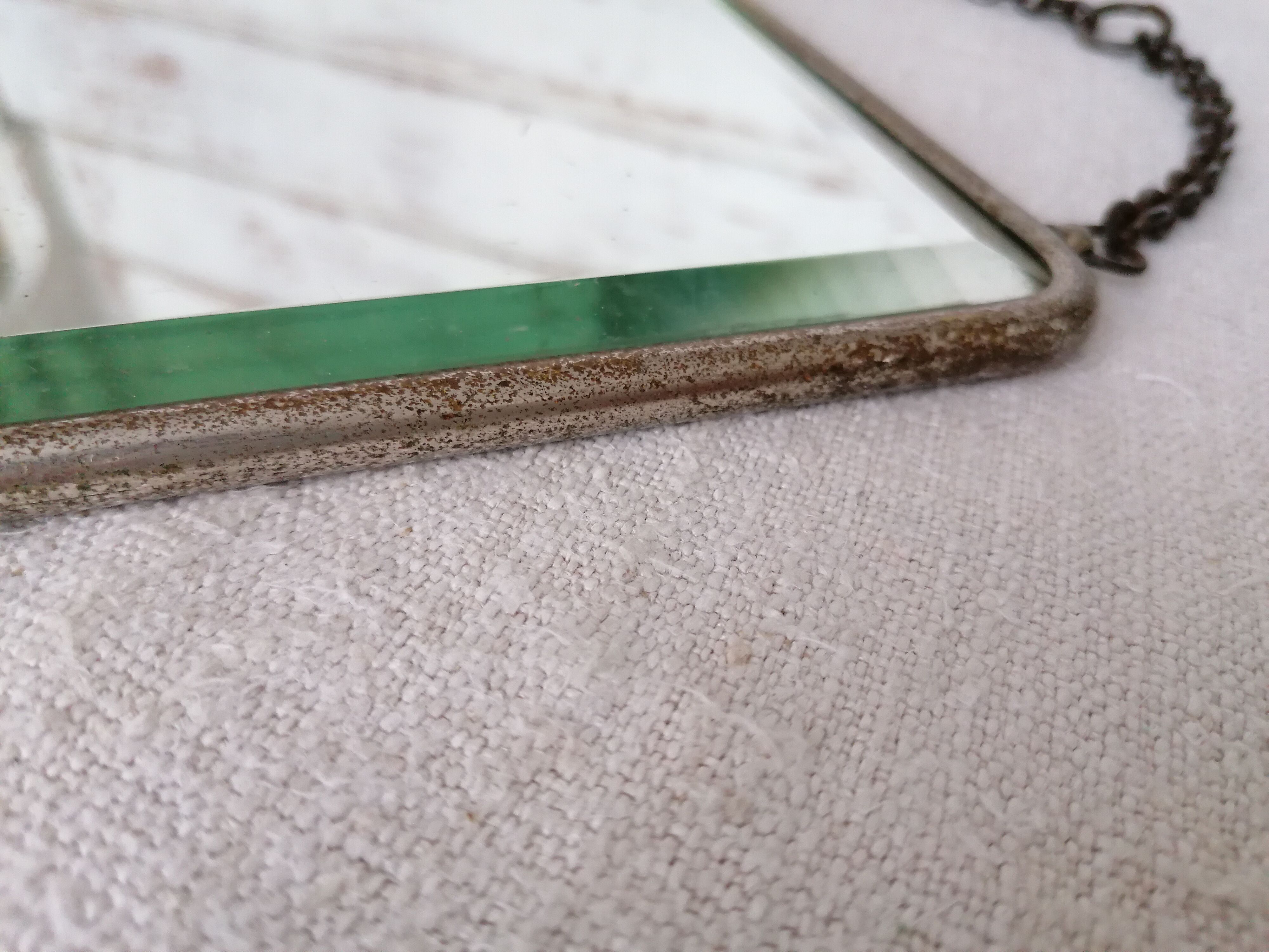 Bevelled barber mirror to hang