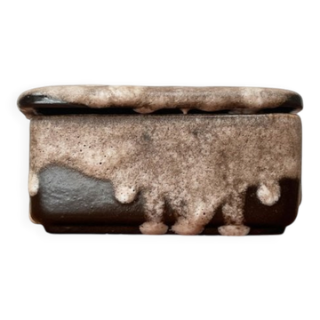 West German pottery box, fat lava WGP from the mid-century with lid, 1960s.