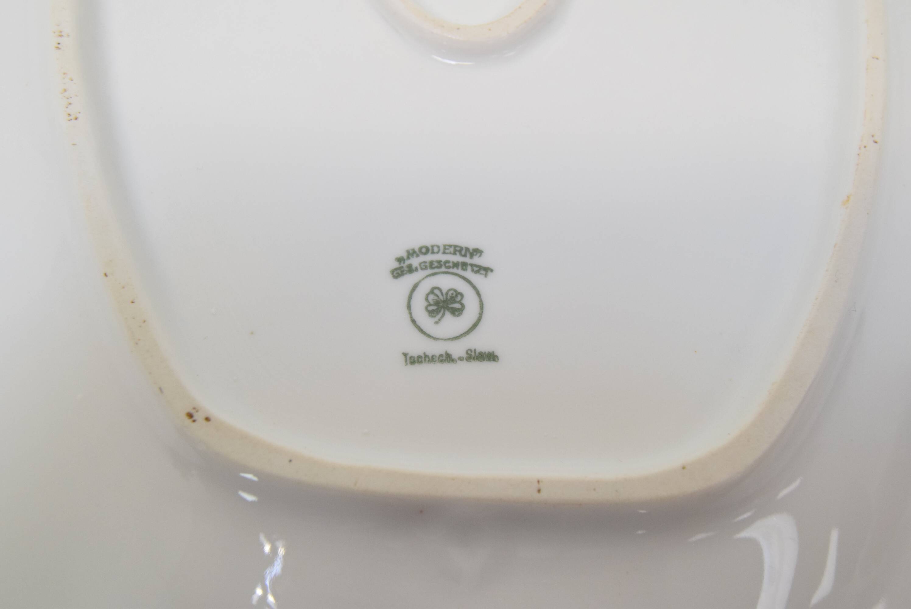 Plateau de service en porcelaine rare, porcelaine Merklín, années 1914.