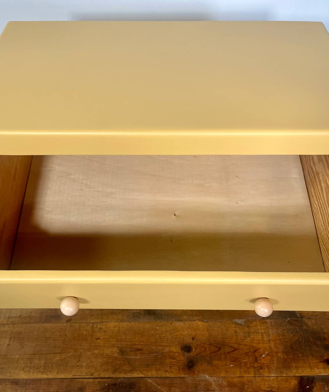 Commode vintage