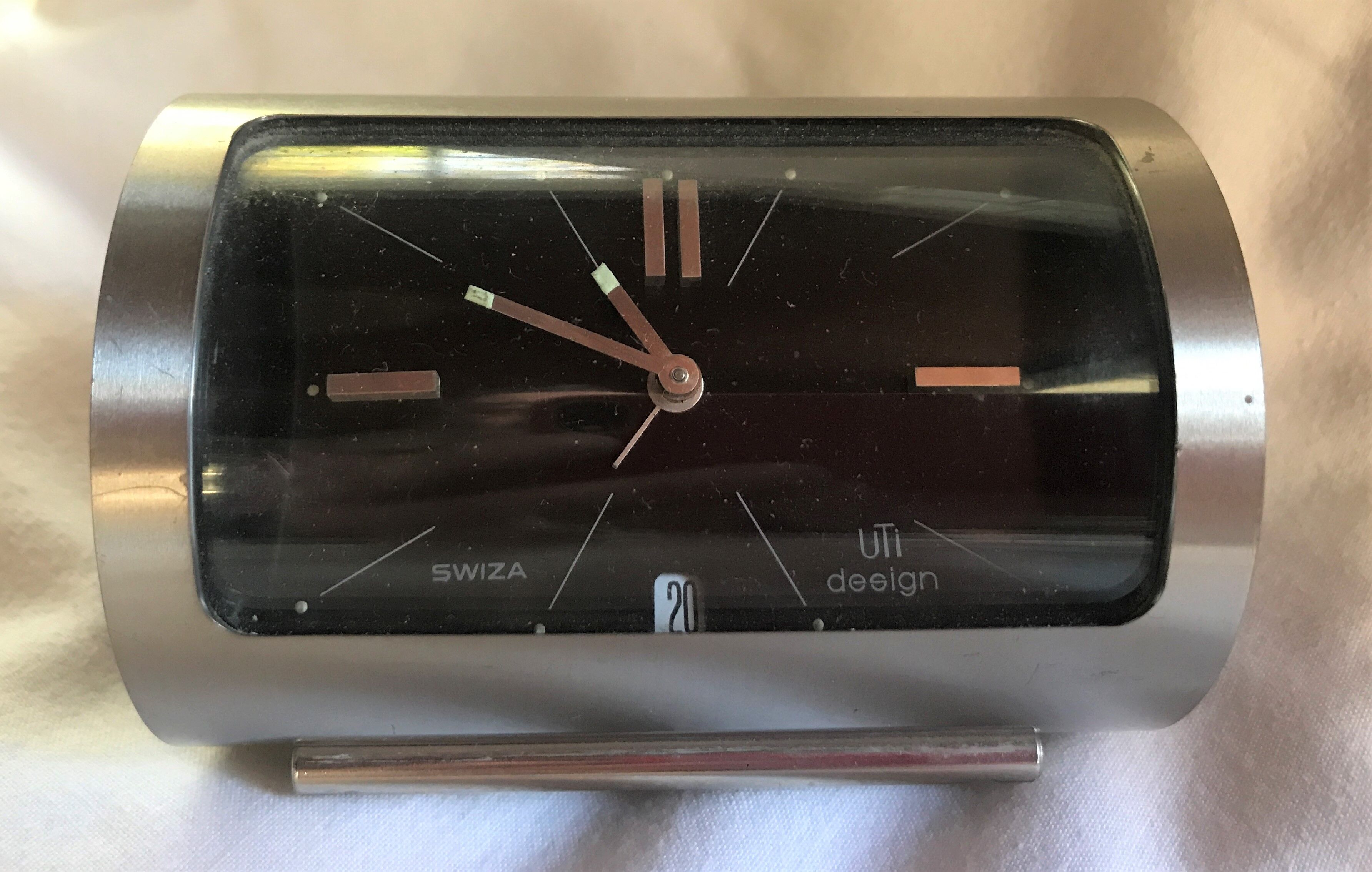 Clock clock clock clock Swiza UTI Design 1970