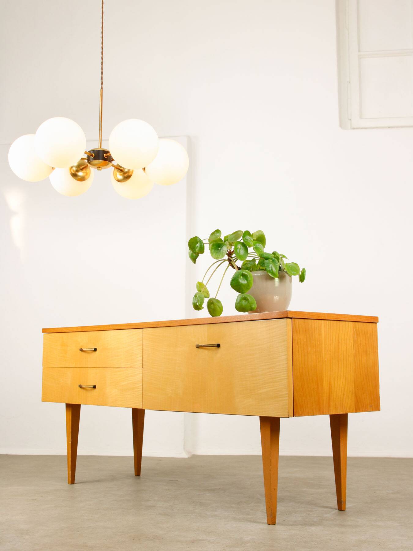 Mid-Century Modern Italian 6-Arm Sputnik Chandelier with Opaline Shades, 19