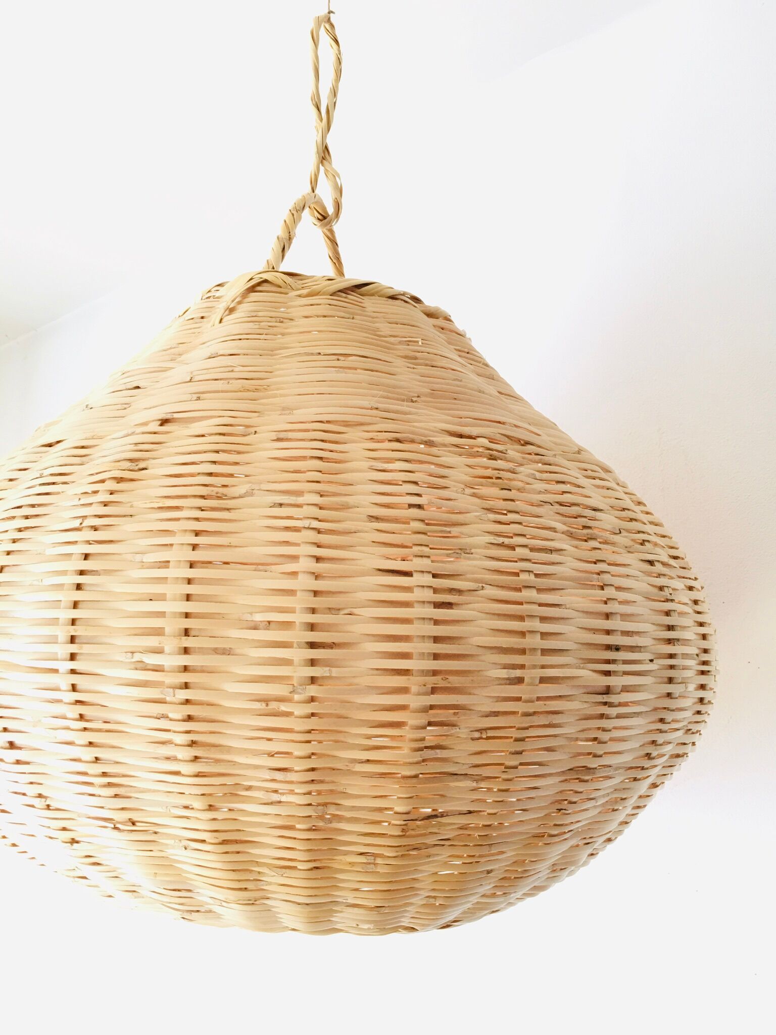 Wicker suspension