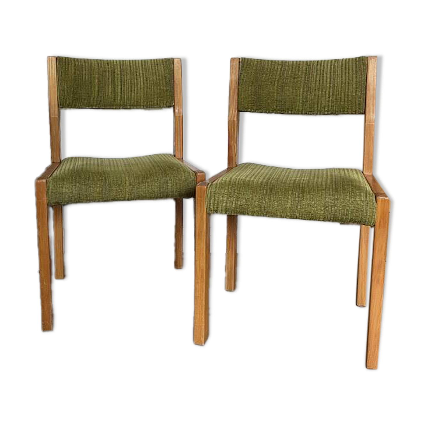 Baumann chairs in solid elm