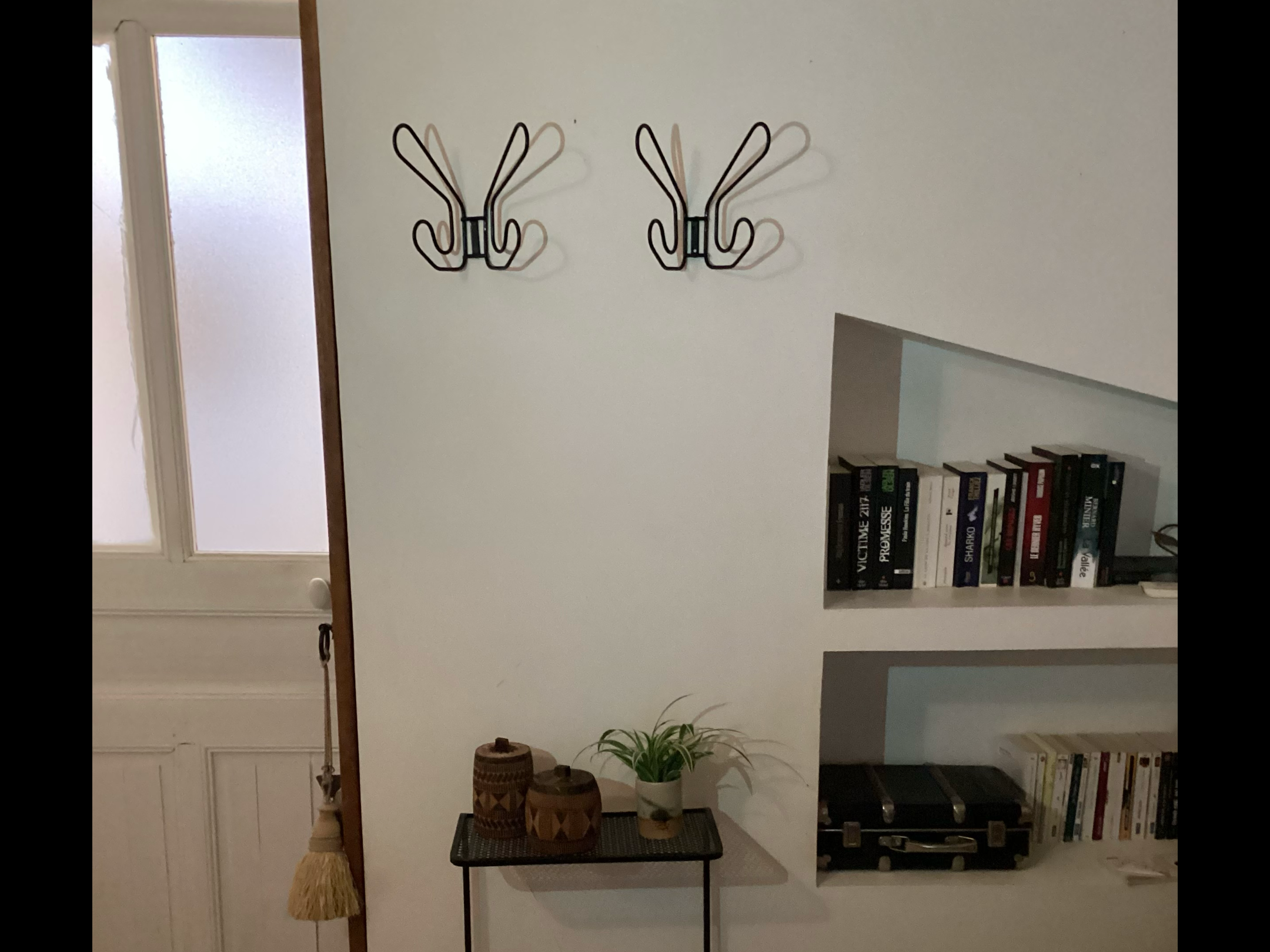 2 Ikea hooks