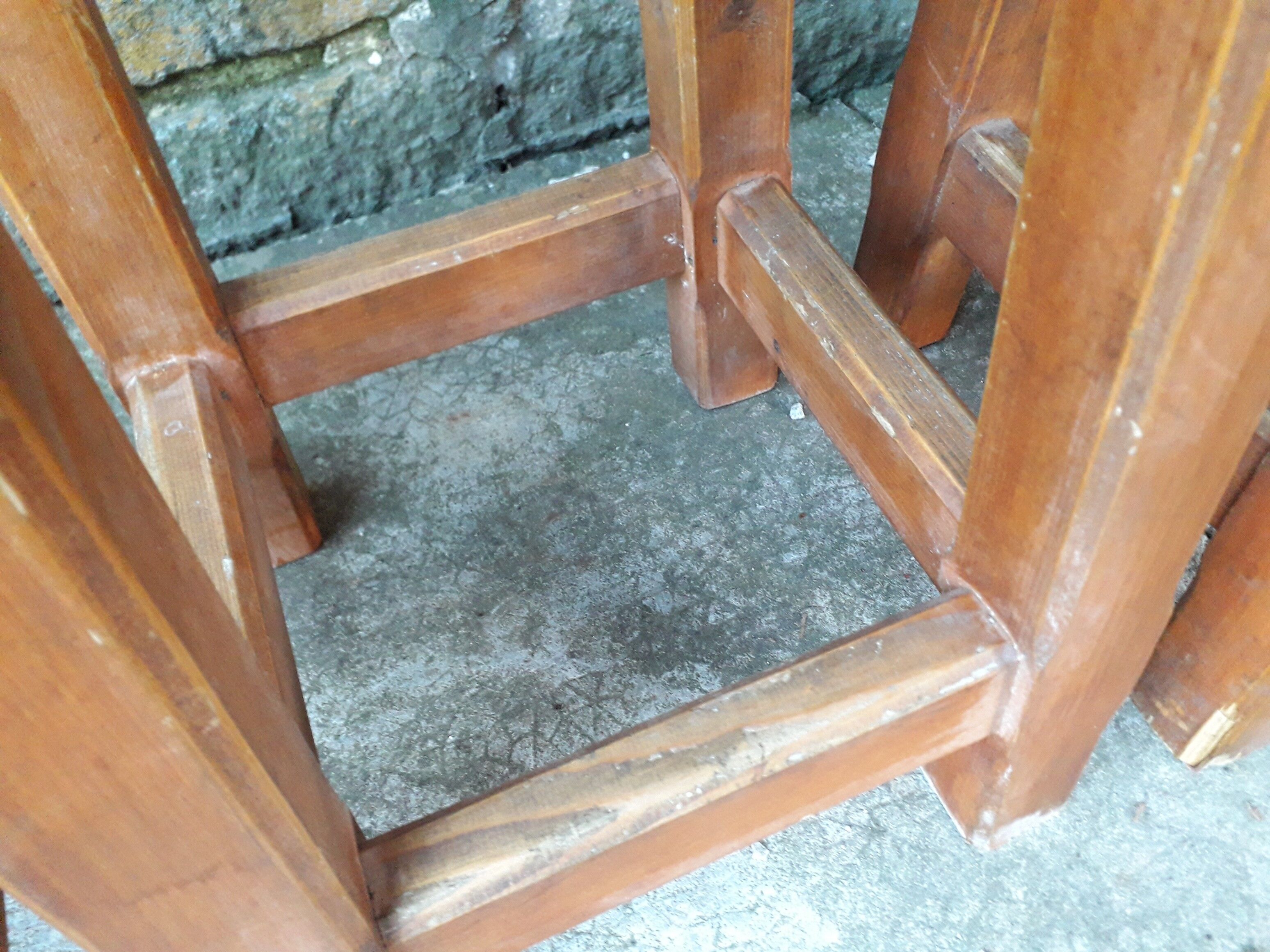 4 pine mountain style stools