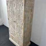 Armoire ancienne en bois blanc