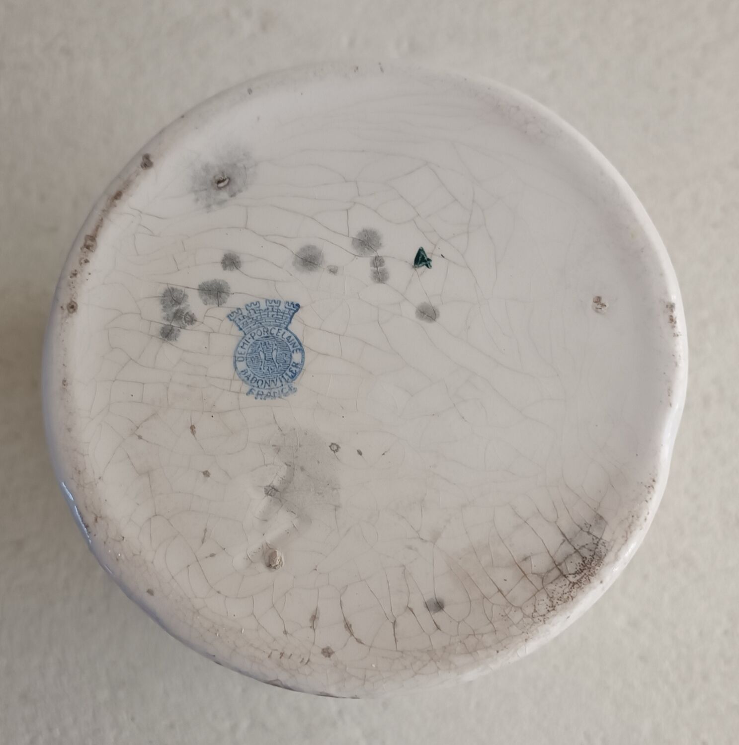 Badonviller iron earth pitcher