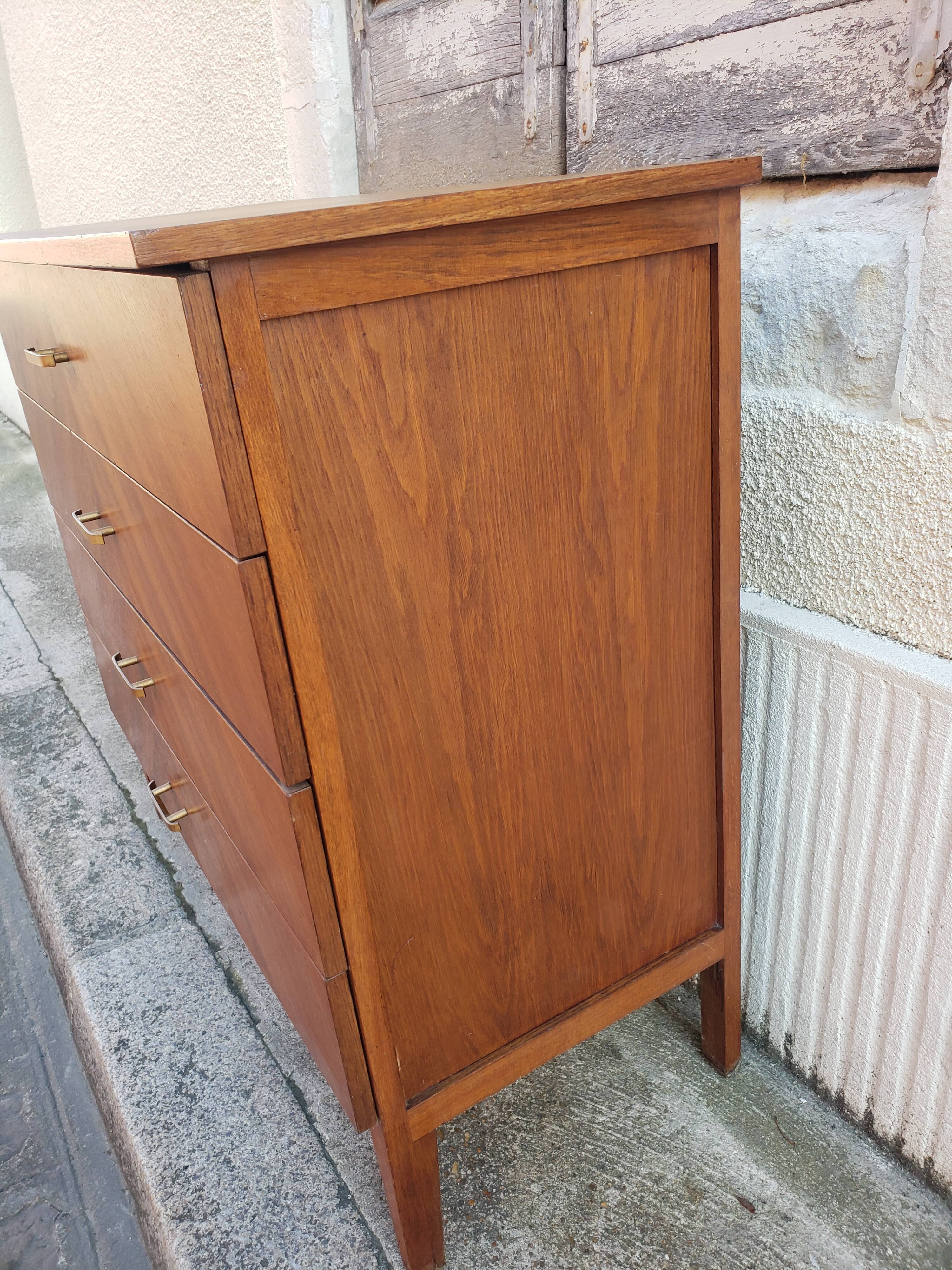 Commode vintage design chevrons