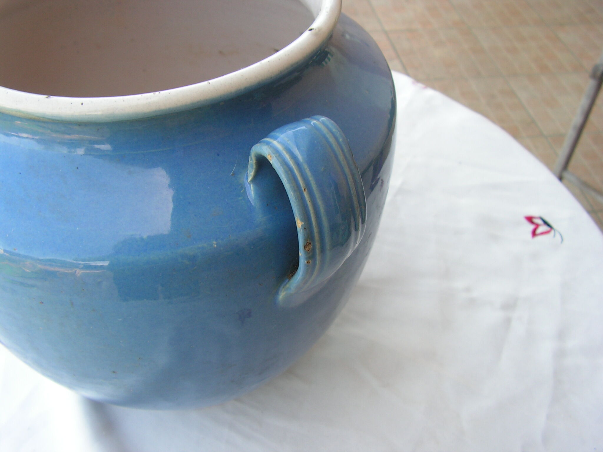 Blue ceramic pot