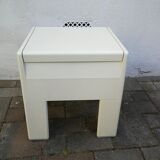 Gedy G-box stool by Olaf van Bohr