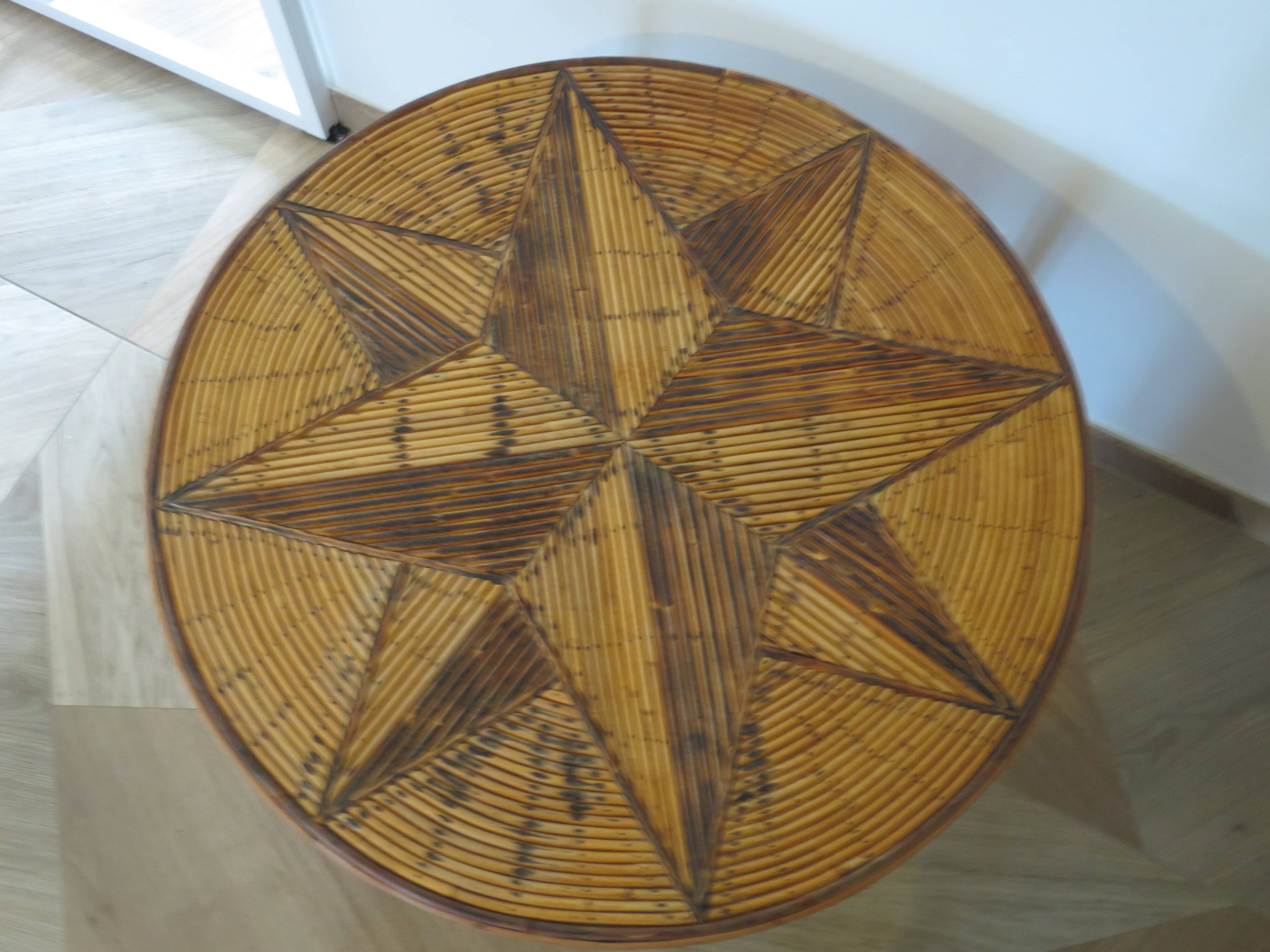Table basse ronde bambou rotin et bois motif étoile années 80