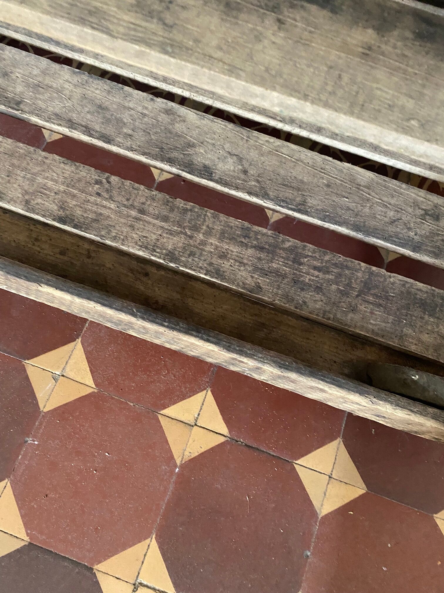 Trade furniture - Hardware shelf