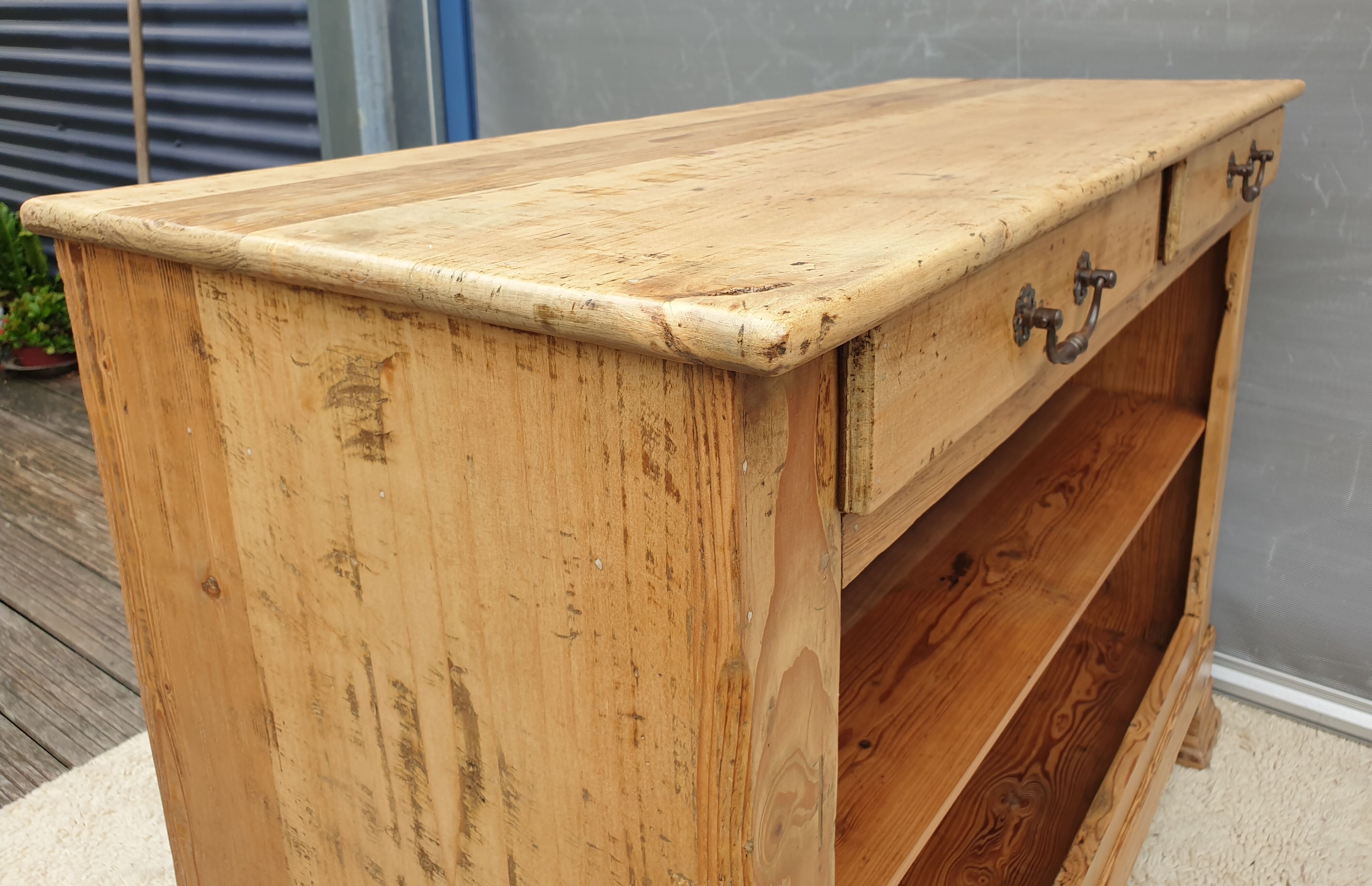 French countryside buffet serving Orme and Pitchpin XIXe