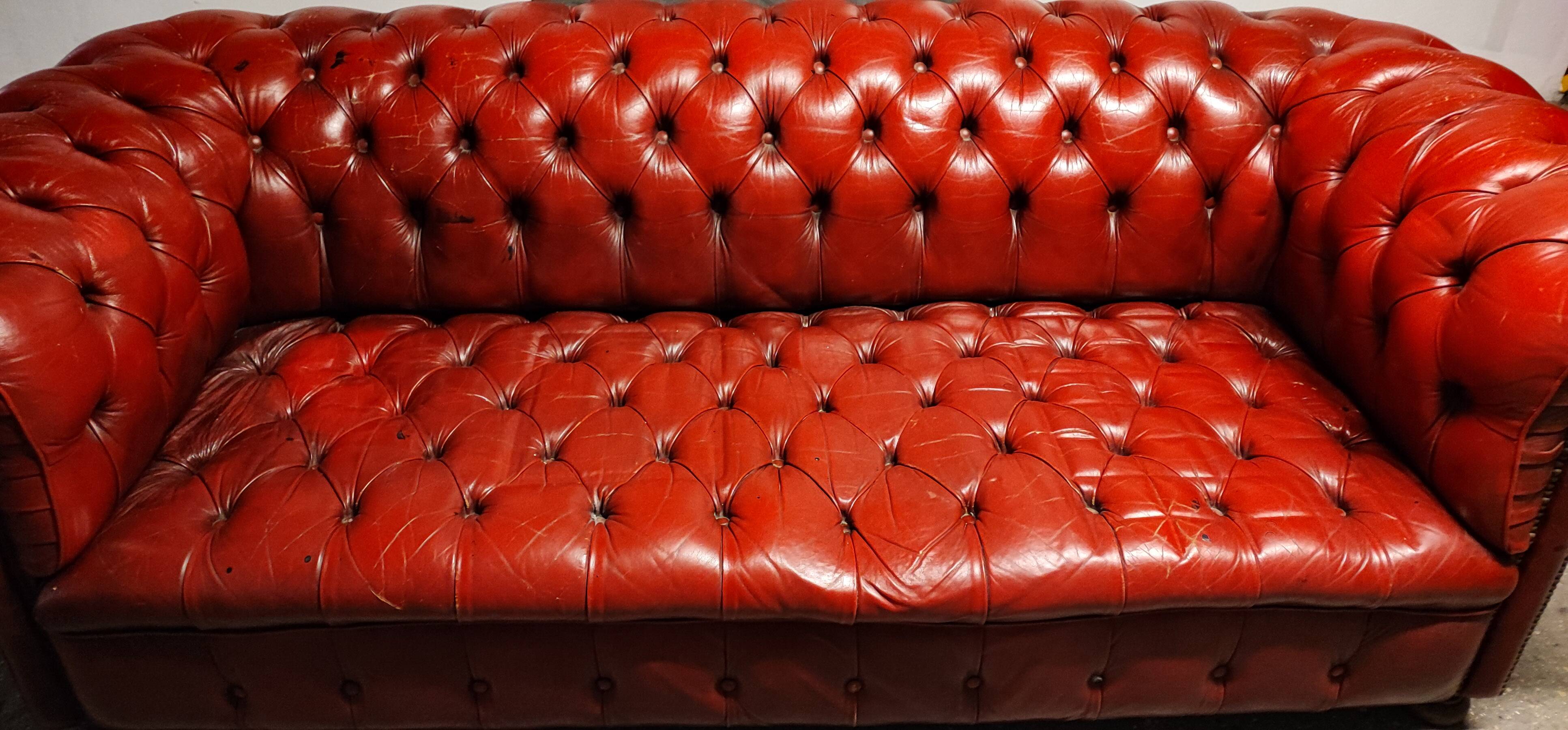 3-seater Chesterfield sofa in red leather