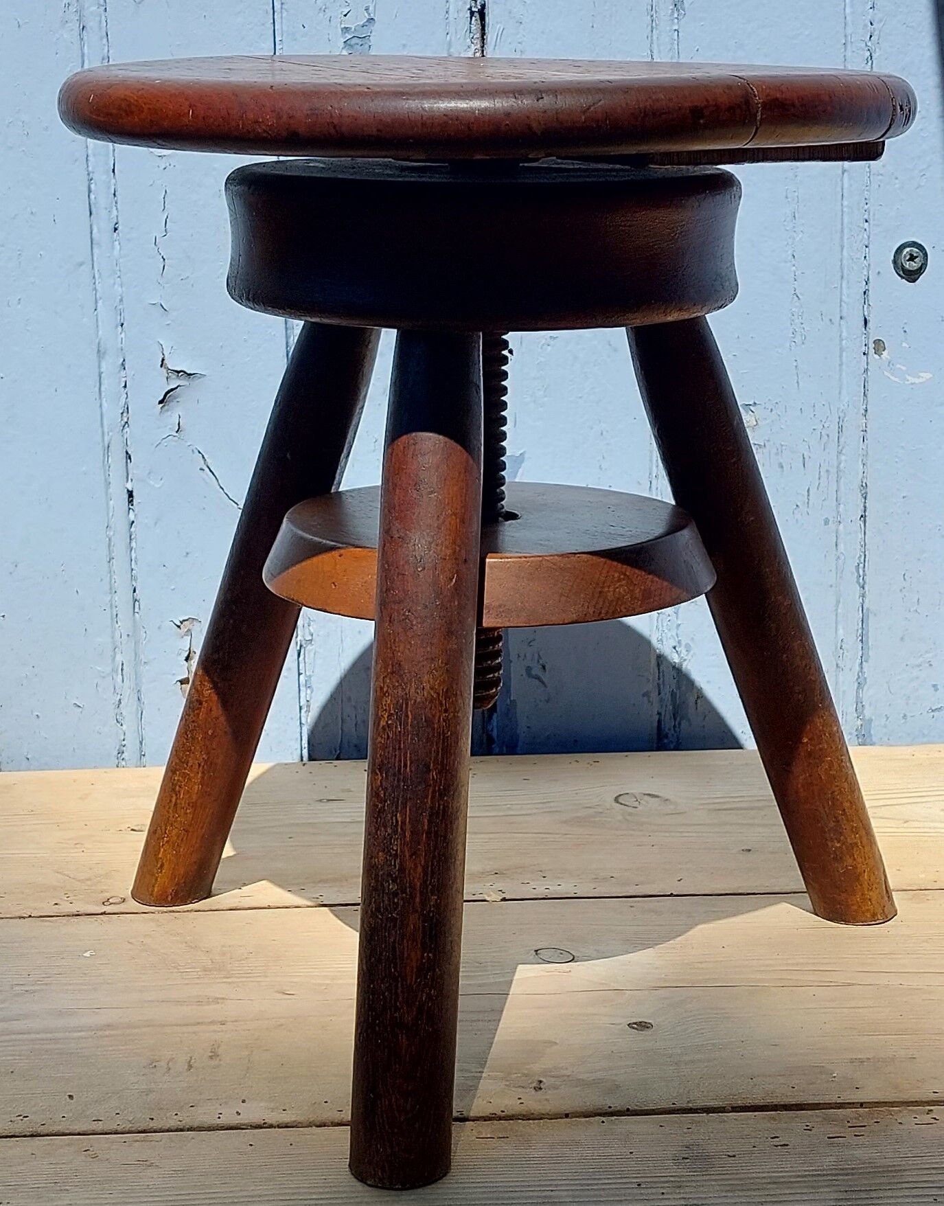 Wooden screw stool