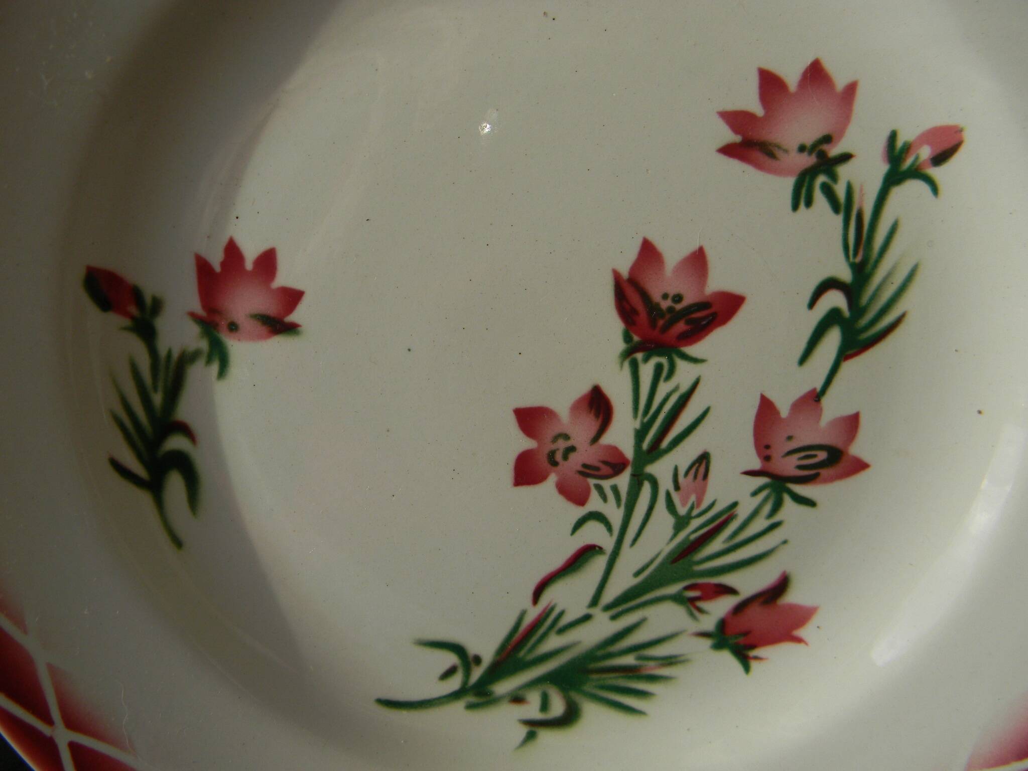 Set of 6 digoin sarreguemines earthenware dinner plates. aude model.