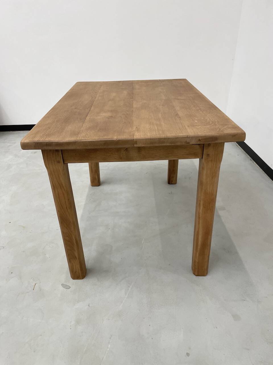 Oak farmhouse table 120cm + 200cm extensions