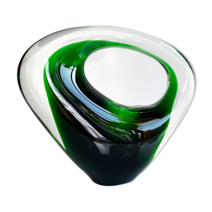 vase moderniste en verre