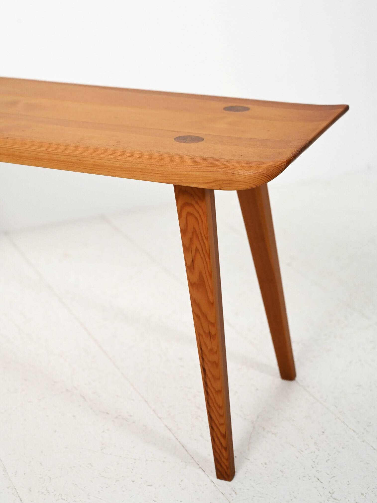 Banc en pin 'Visingsö' par Malmsten