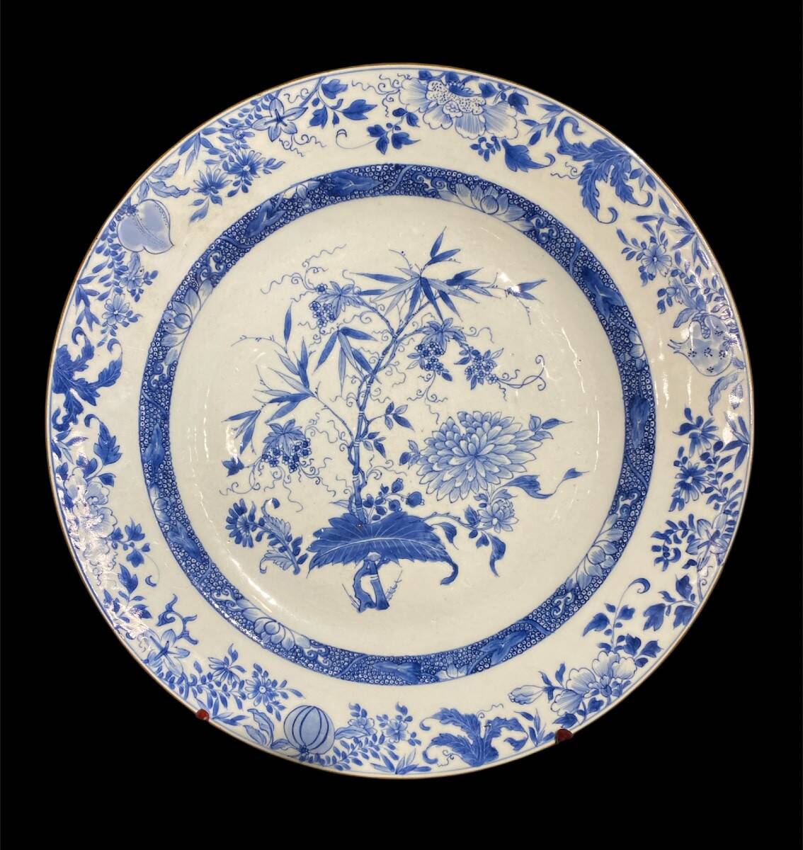 Large porcelain dish Compagnie des Indes XVIII century