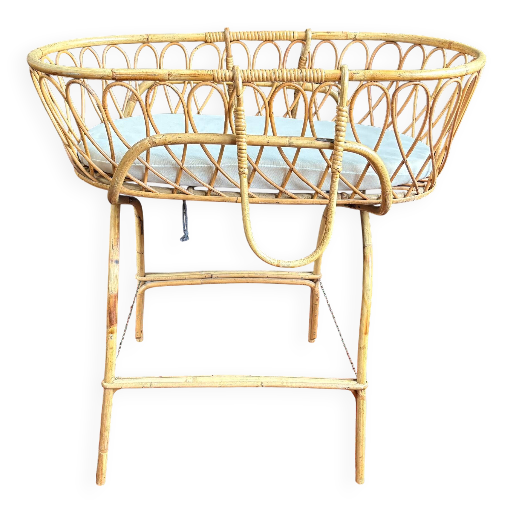 Vintage rattan crib – 1960s/70s