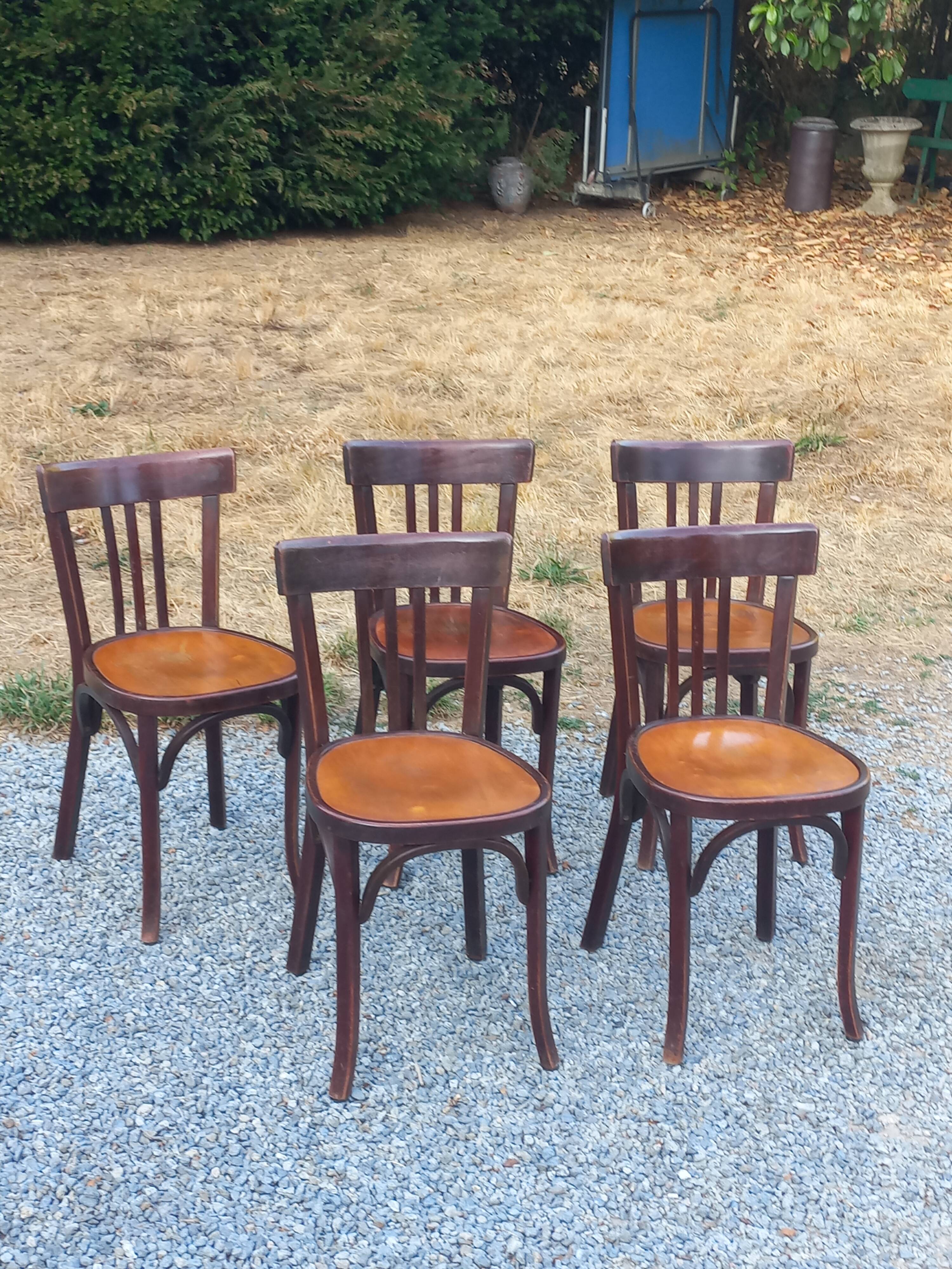 Set de 5 chaises de bistrot anciennes