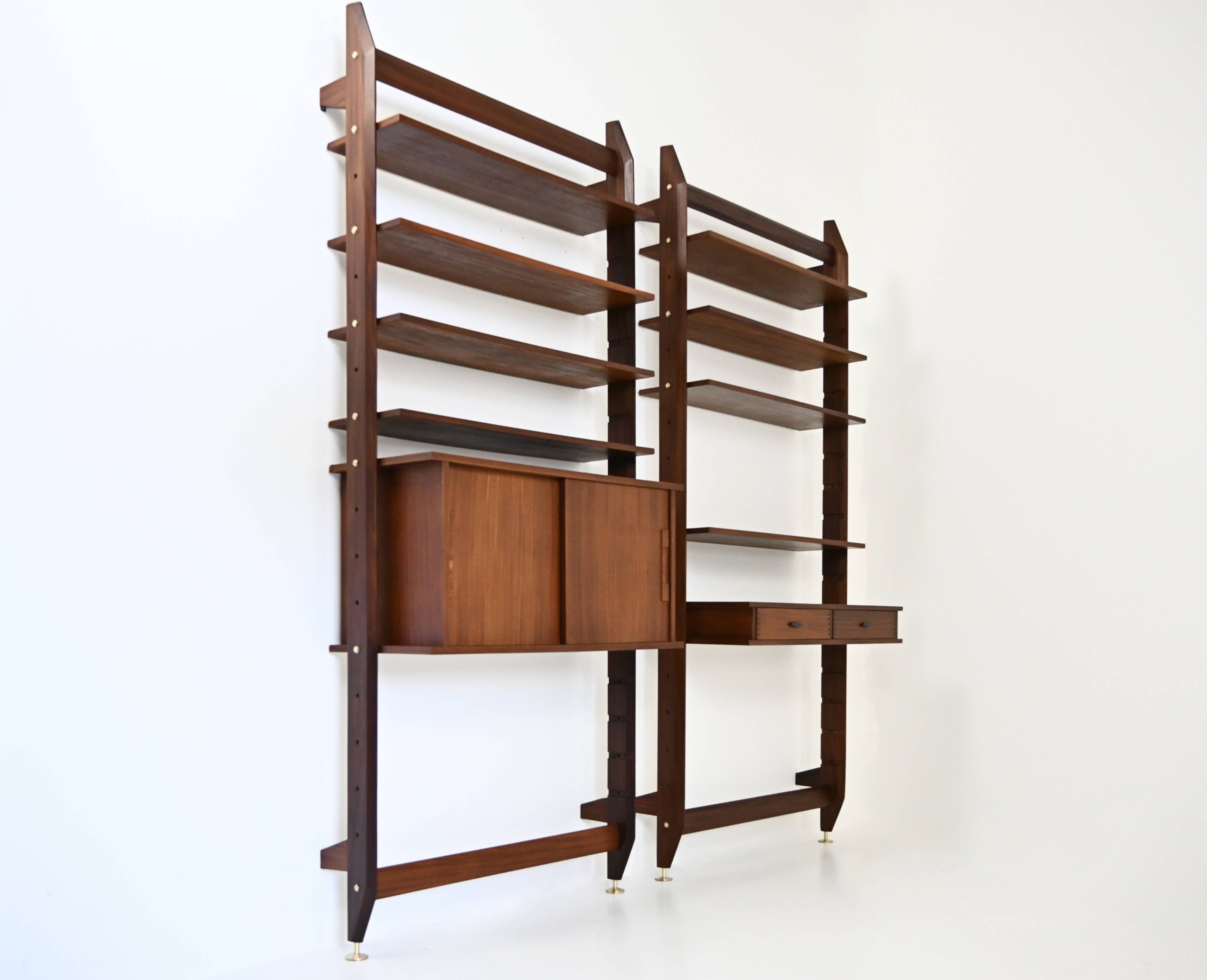 Set of 2 Italian wall bookshelves, 1960s,