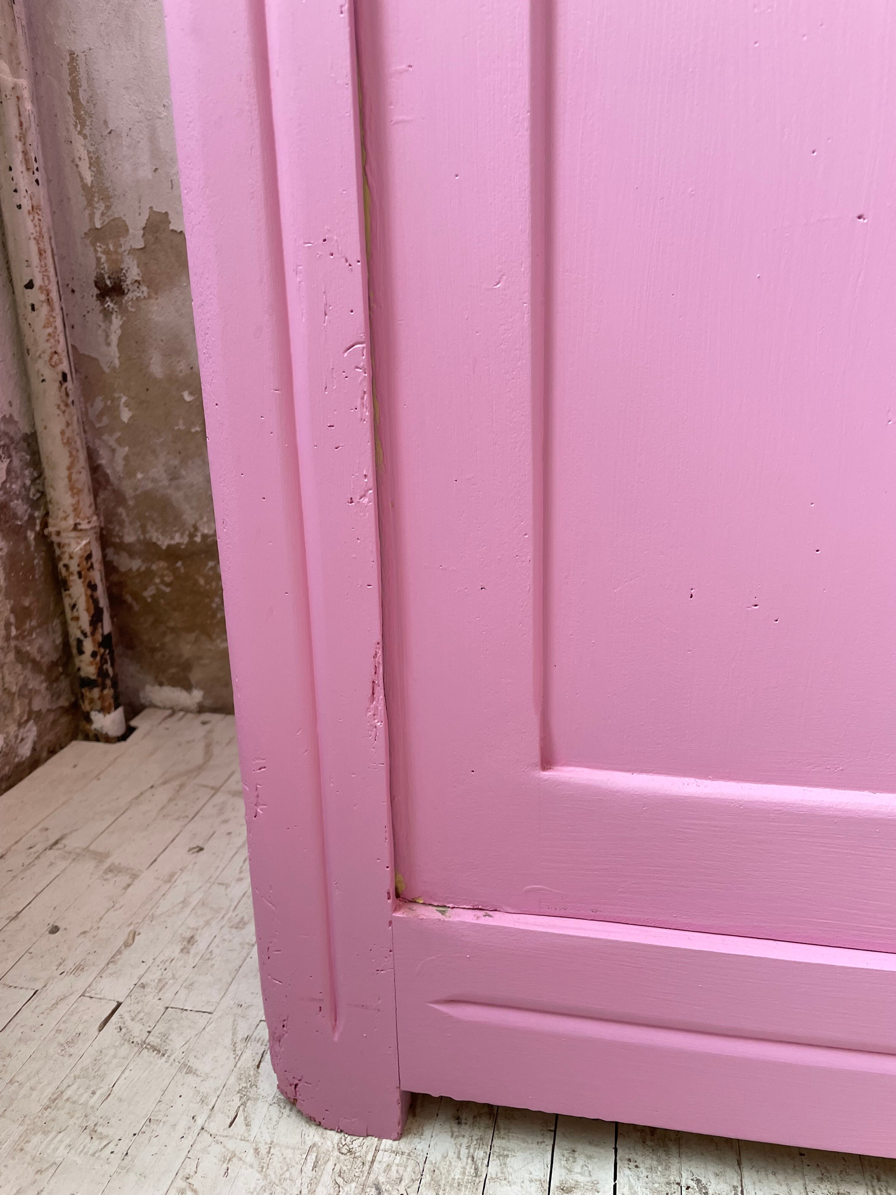 Pink knitted cabinet