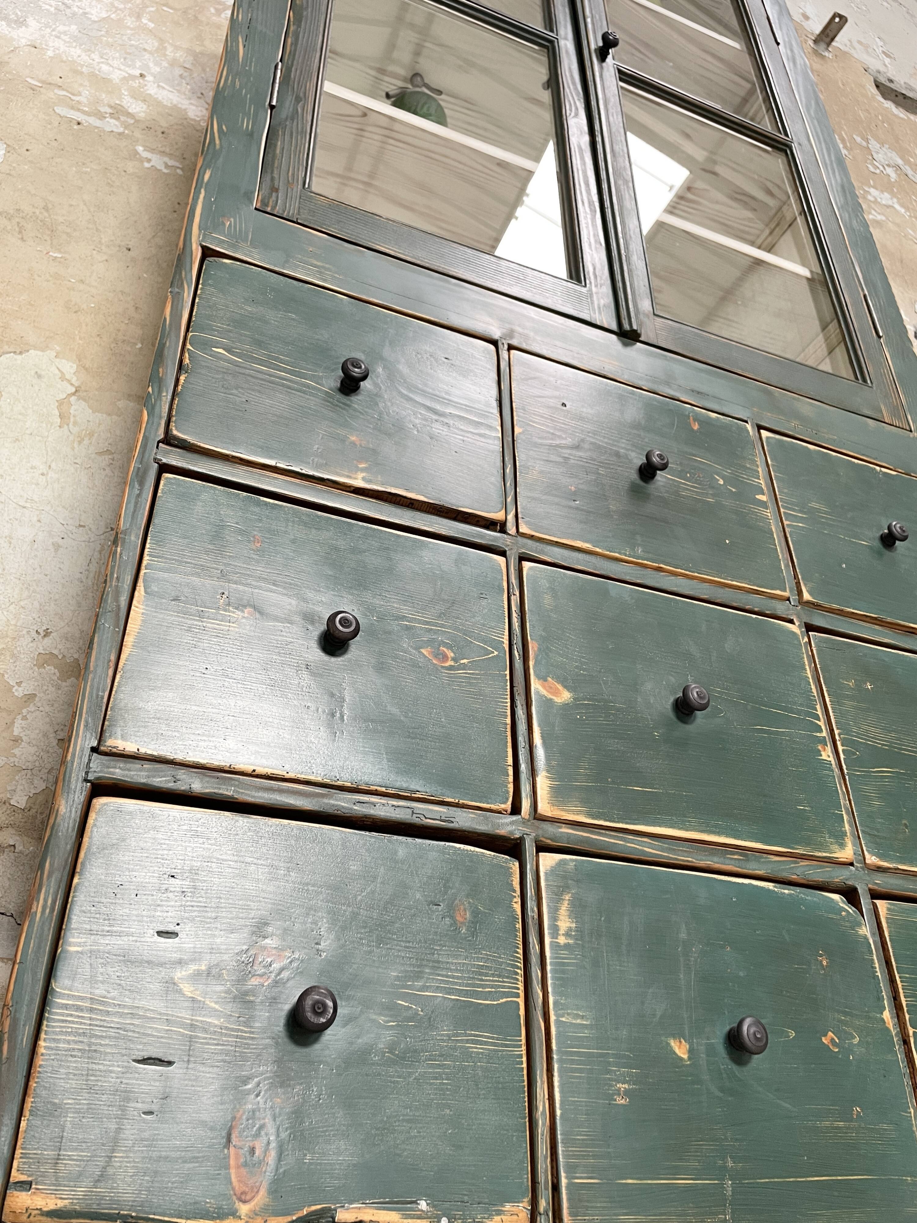 Furniture of trade showcase, around 1900.