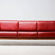 Johannes Andersen modern mid-century Danish canapé in rosewood and burgundy leather