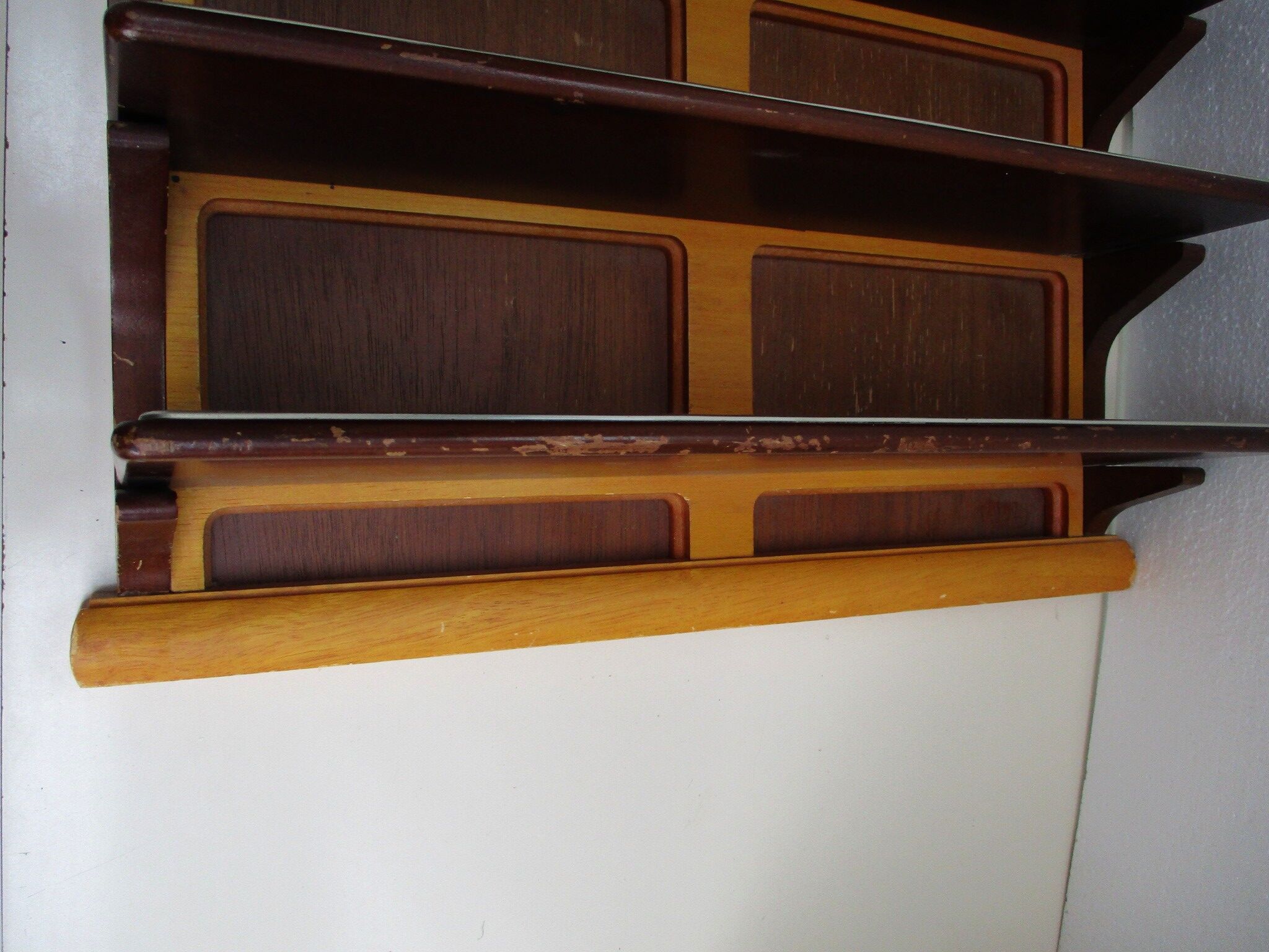 4-level wooden shelf