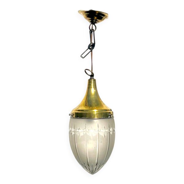 Suspension Art Déco en laiton doré et verre sculpté, années 1930 — Beyit